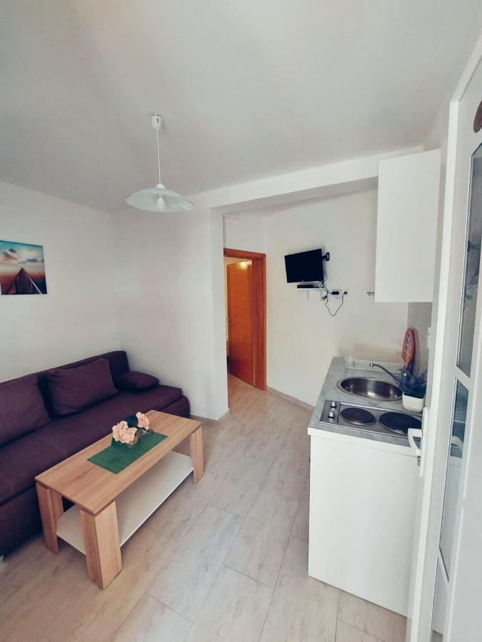 Apartmani Butigan-Tiha Luka نيوم المظهر الخارجي الصورة