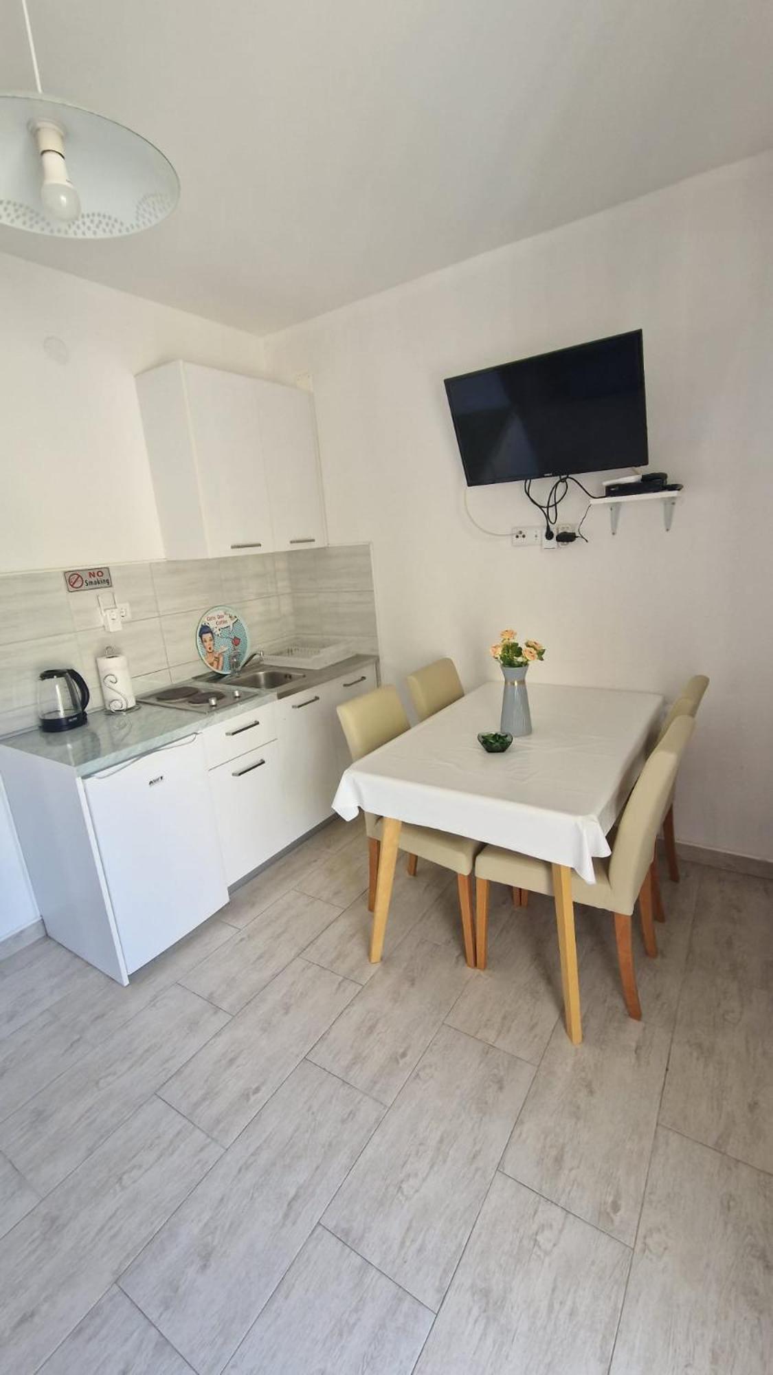 Apartmani Butigan-Tiha Luka نيوم المظهر الخارجي الصورة