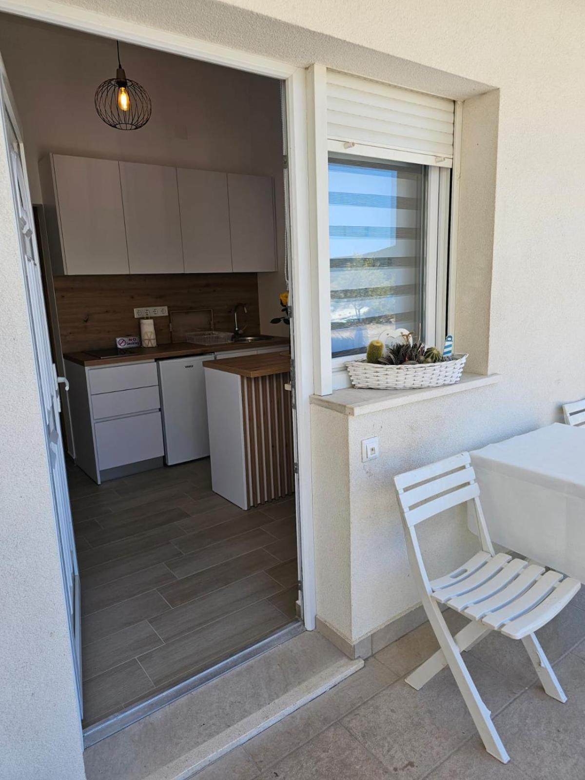 Apartmani Butigan-Tiha Luka نيوم المظهر الخارجي الصورة