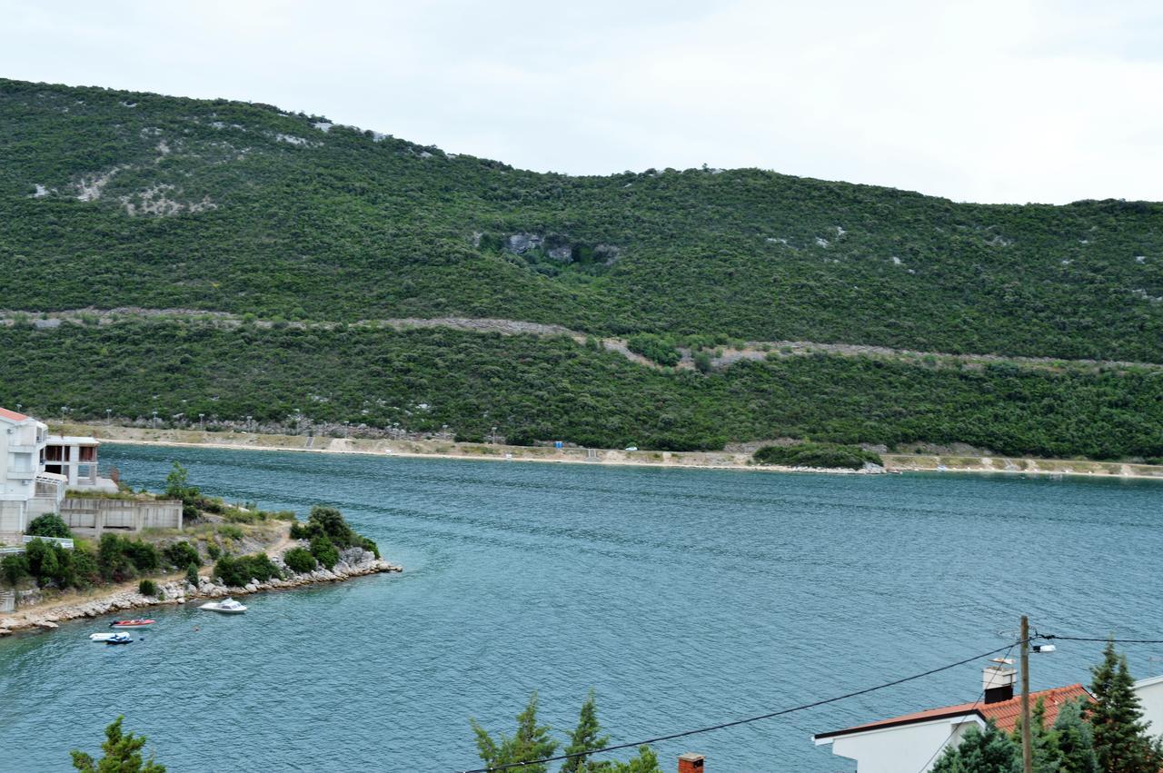 Apartmani Butigan-Tiha Luka نيوم المظهر الخارجي الصورة